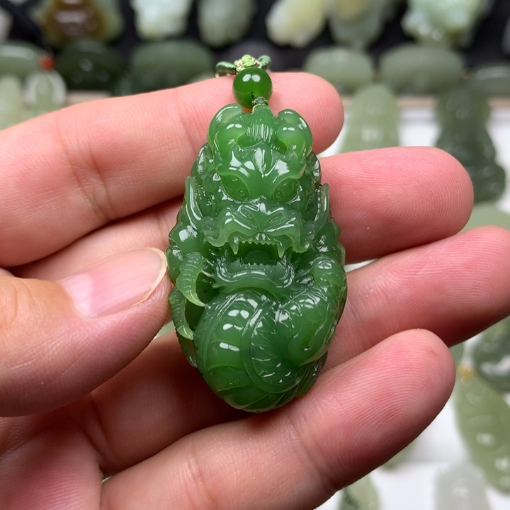 和田玉（碧玉）未镶嵌颈饰