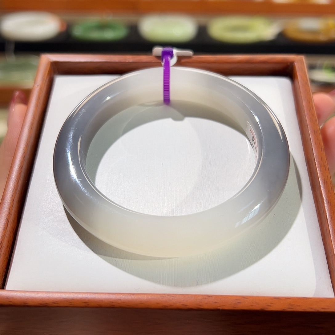 和田玉手镯未镶嵌双紫