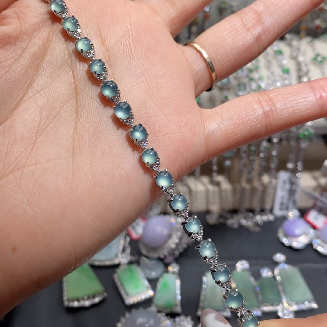 翡翠手链银S925镶嵌卡****车c c c