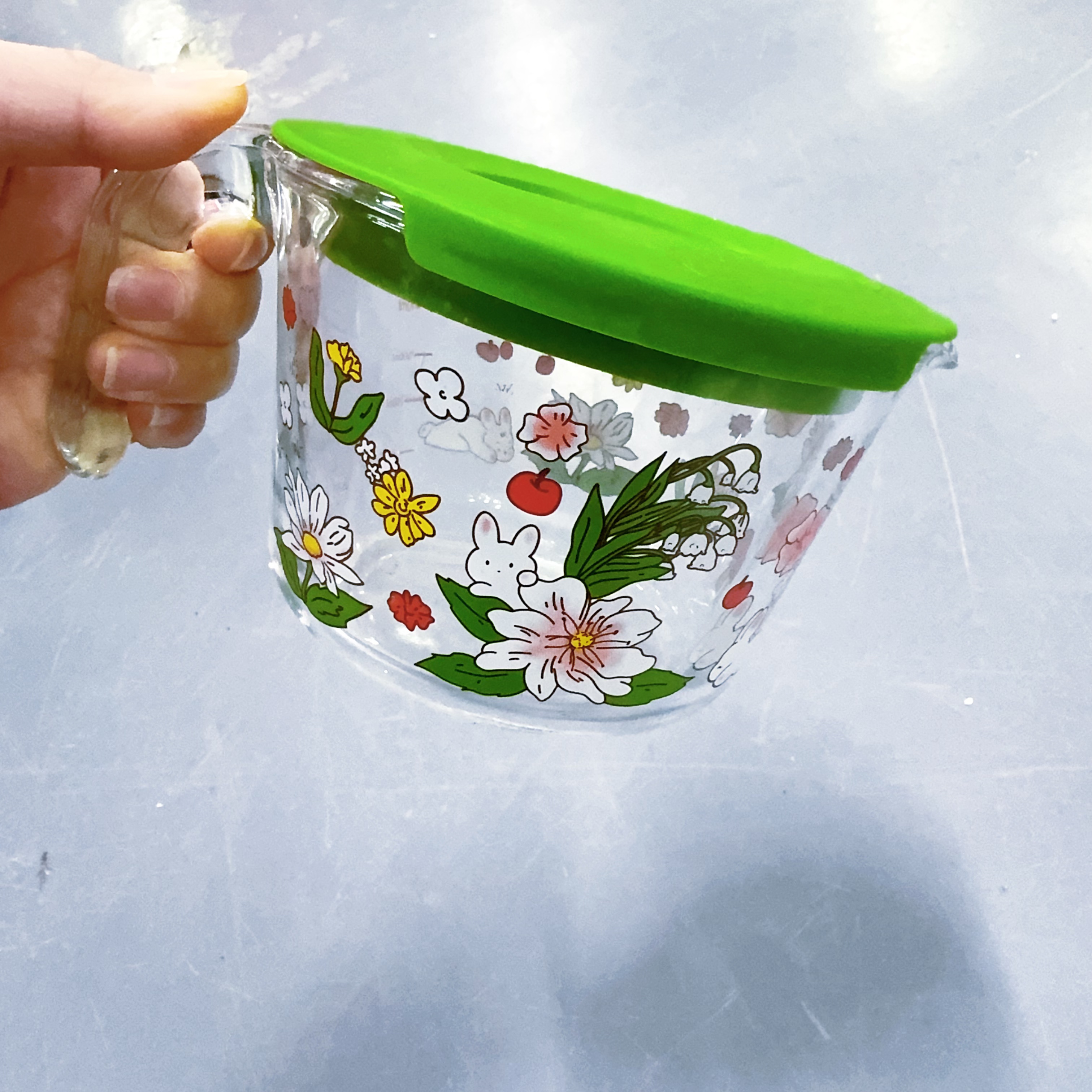 新款花与兔量杯带刻度打蛋液杯带盖烘焙计量杯带手柄家用早餐杯