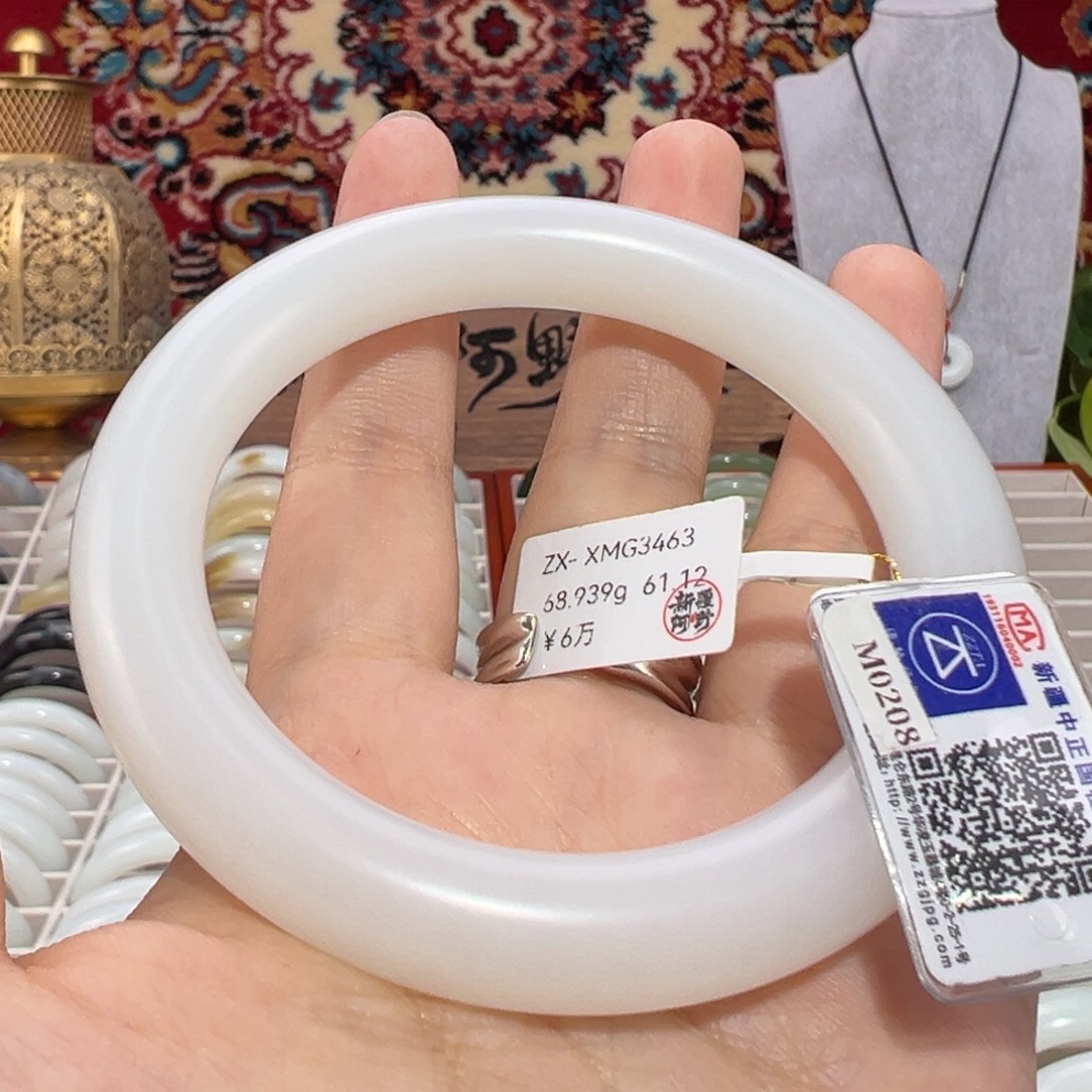 和田玉未镶嵌手镯