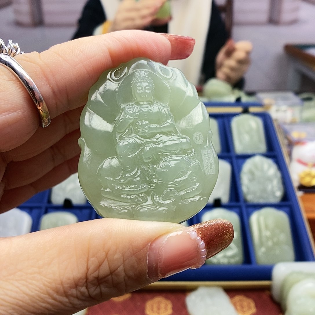 【闪购商品】和田玉颈饰未镶嵌然**妈