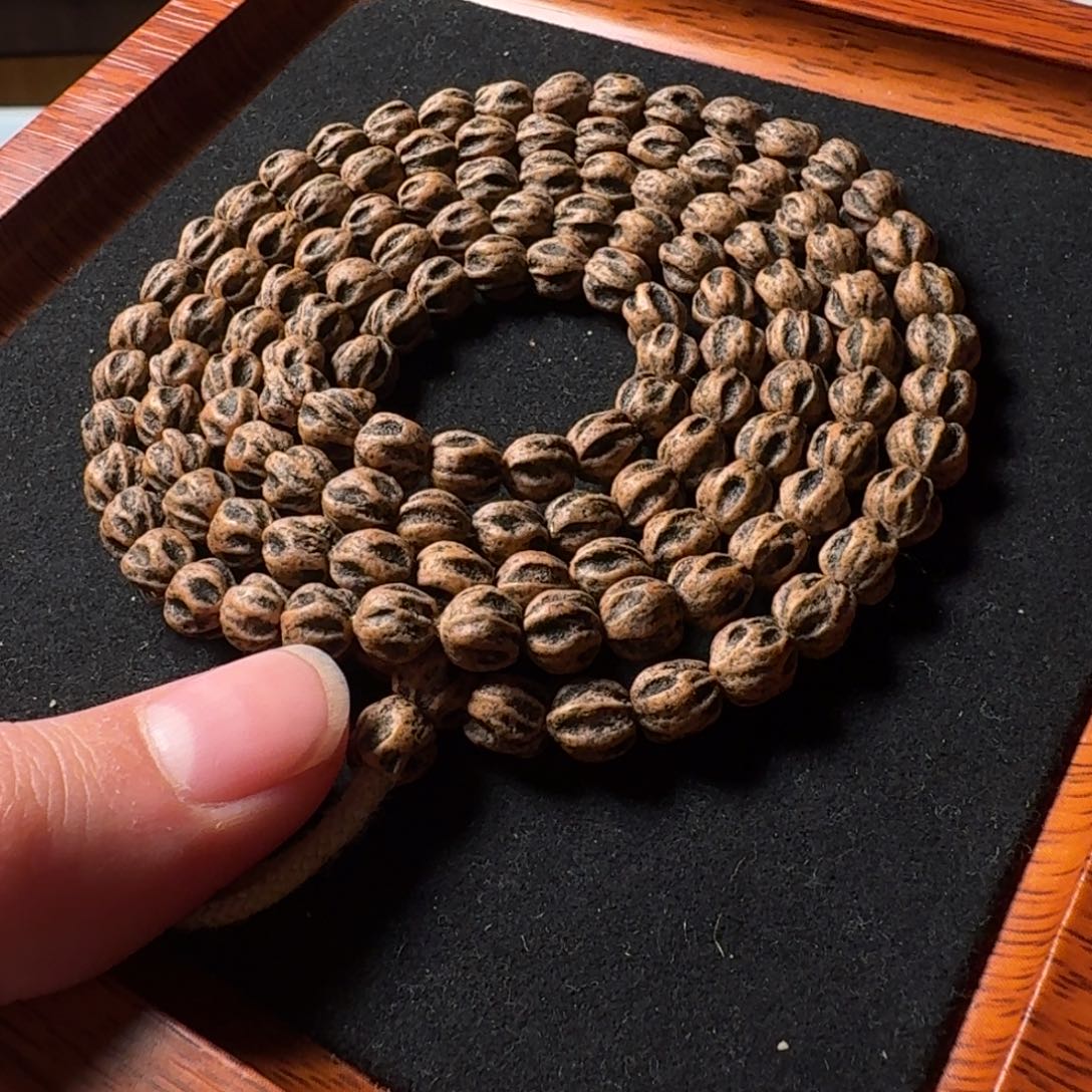 T***9柏香籽/百香籽吊坠