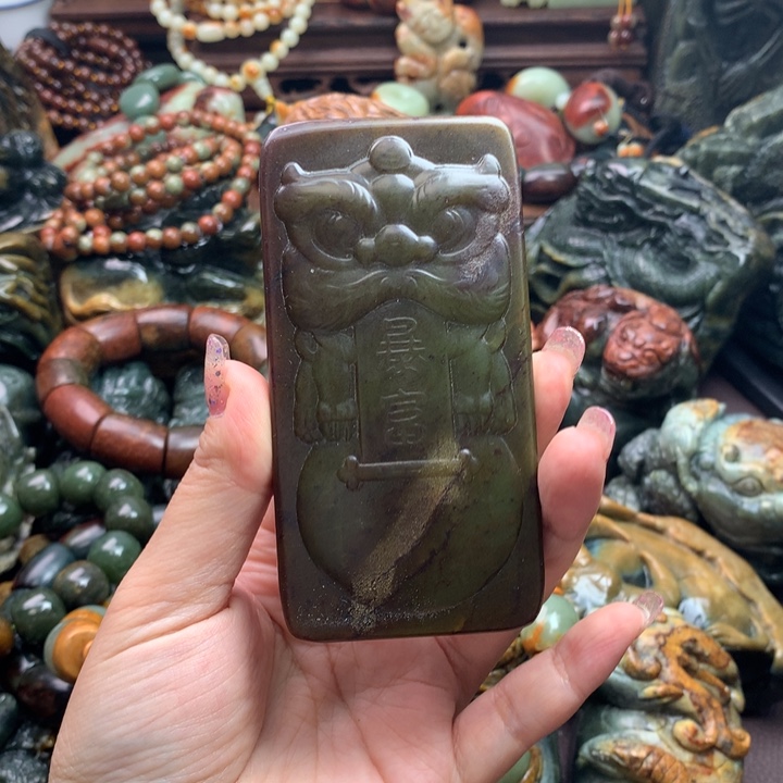 岫岩河磨玉（透闪石质玉）把件未镶嵌
