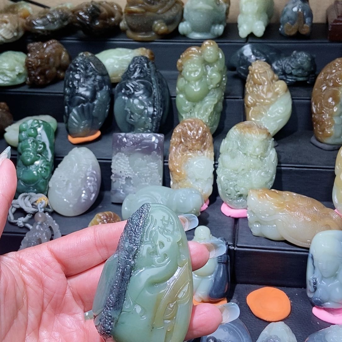 和田玉颈饰未镶嵌