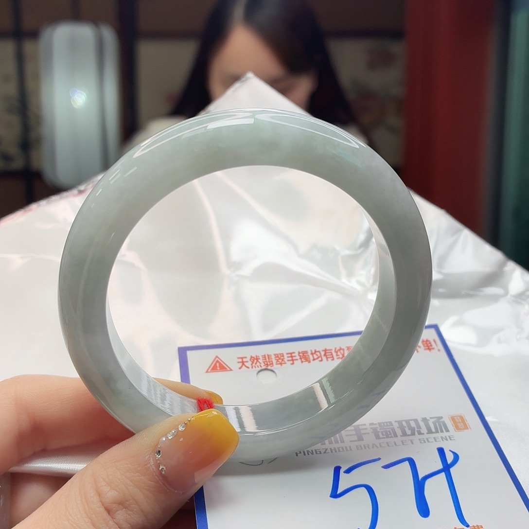 翡翠未镶嵌手镯1111