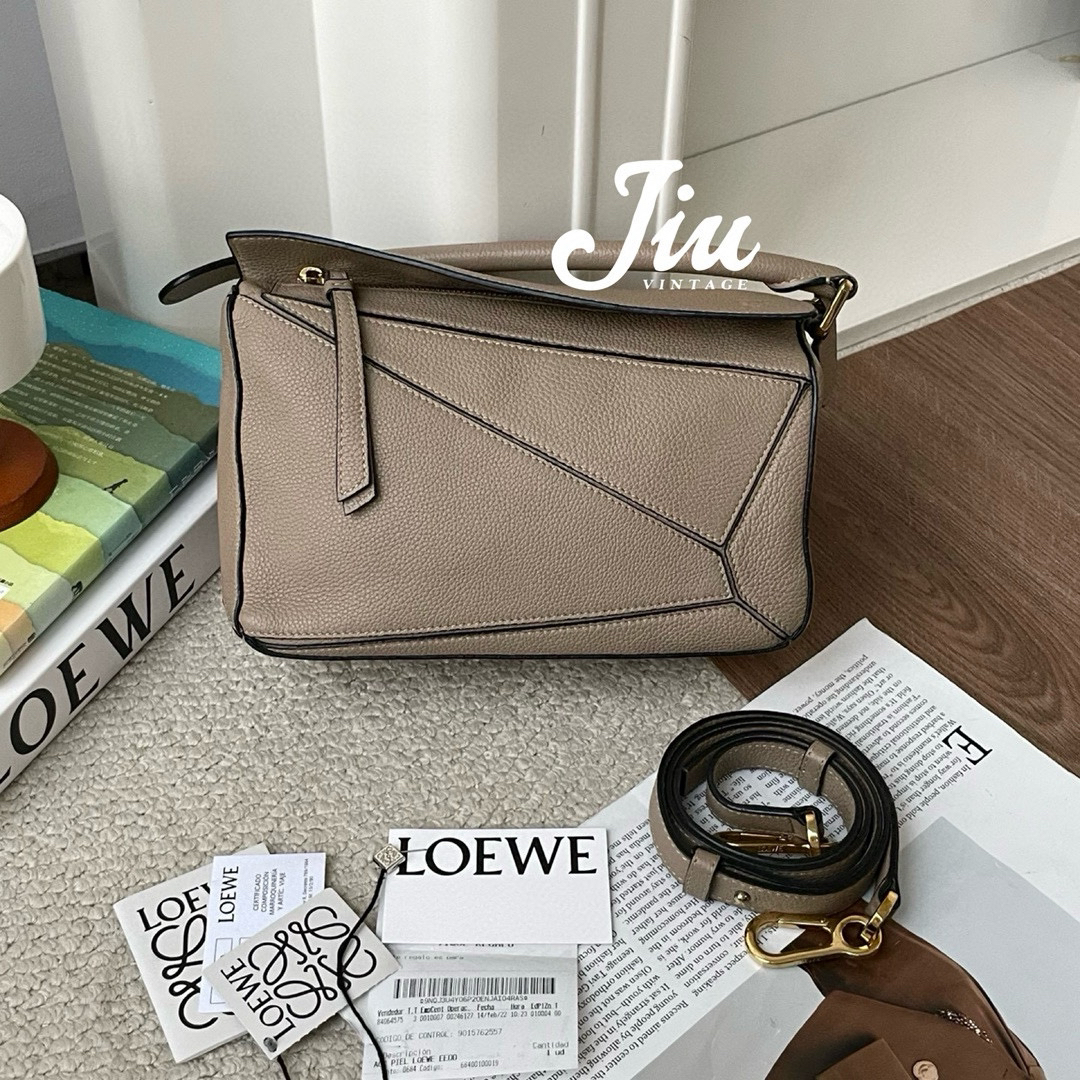 99新 LOEWE/罗意威 沙色puzzle小号时尚 斜挎包BJM2-7479