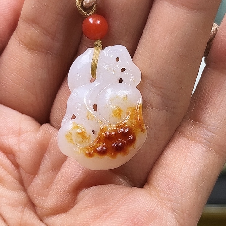 和田玉颈饰未镶嵌