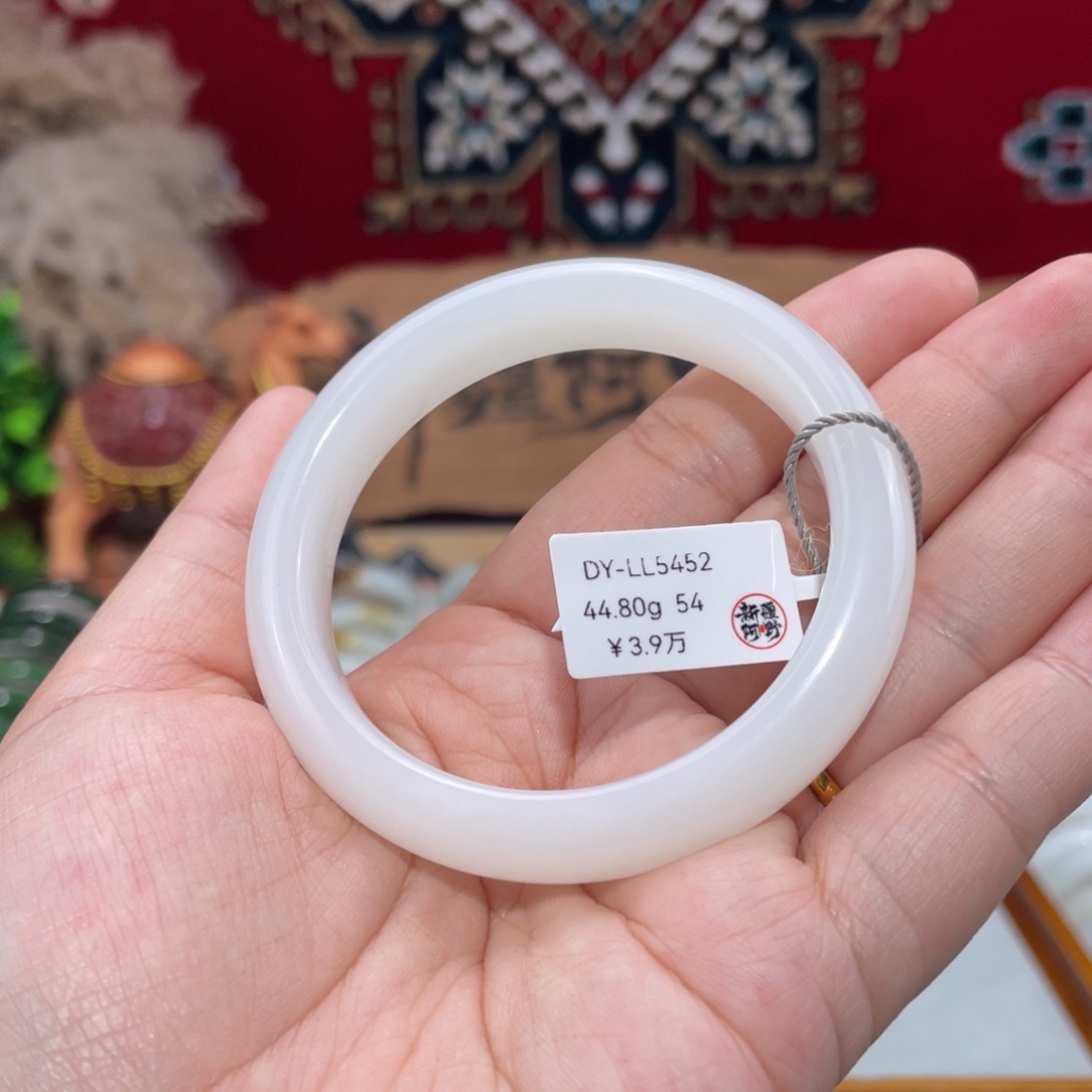 未镶嵌手镯和田玉优雅羊脂白玉泥鳅背54#天然和田玉手镯