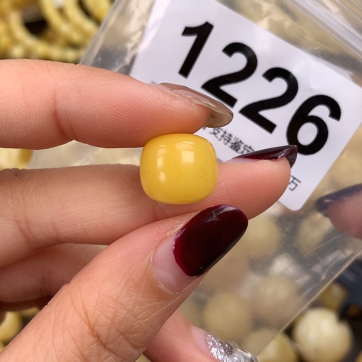 蜜蜡未镶嵌珠宝奇石13.6，高12.2