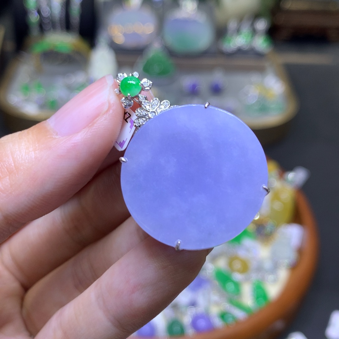 翡翠18K金镶嵌颈饰翡翠吊坠项链