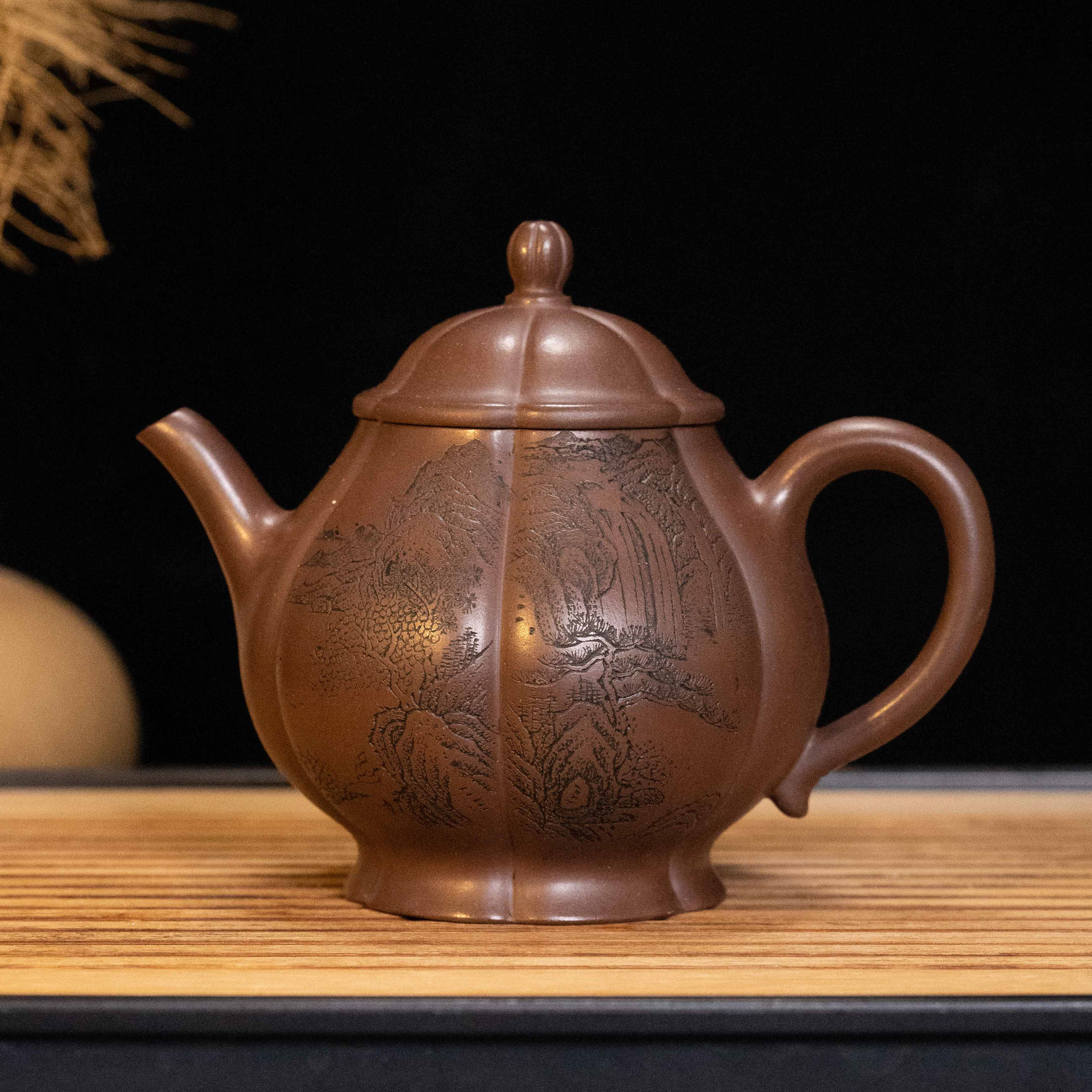 LLK2-010  李立科   宜兴手工紫砂   海棠高潘