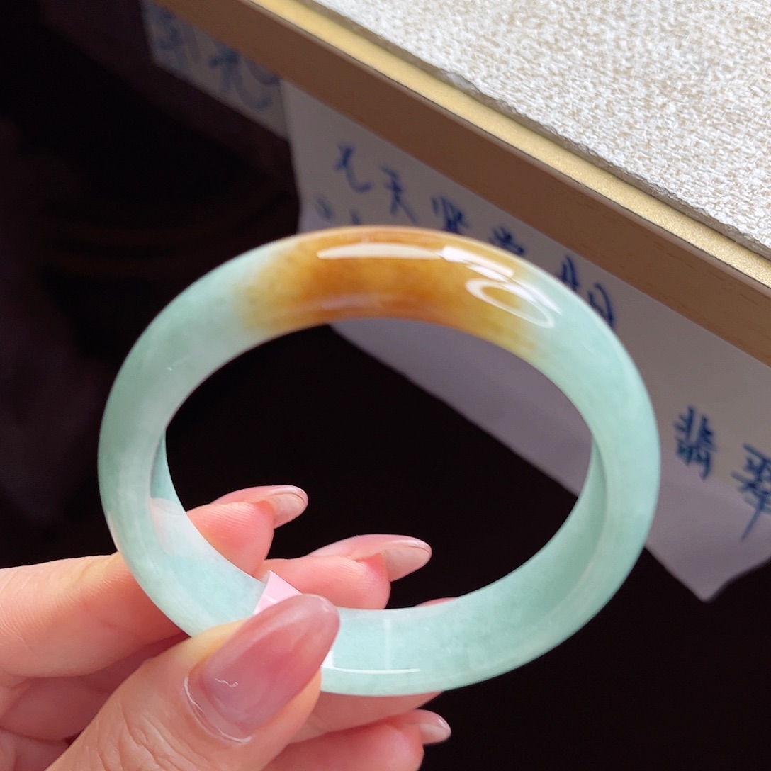 翡翠未镶嵌手镯手镯