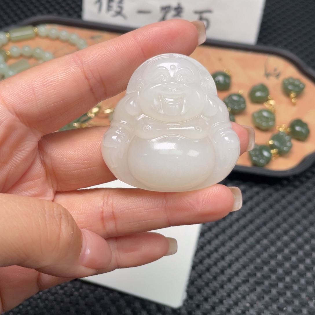 ****虹和田玉未镶嵌颈饰高货白玉佛公
