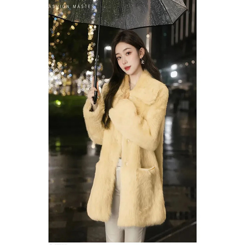 高级感仿毛毛外套+薄绒PU皮长裤配腰带JYFMYJ38 110739