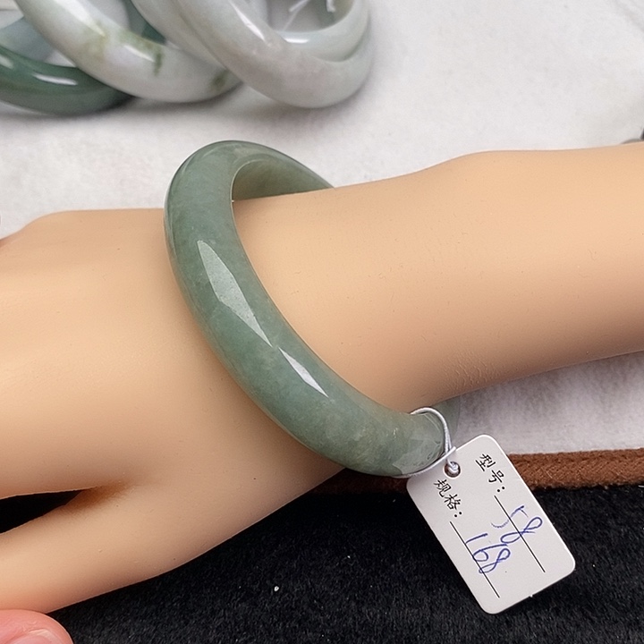 翡翠未镶嵌手镯13658058
