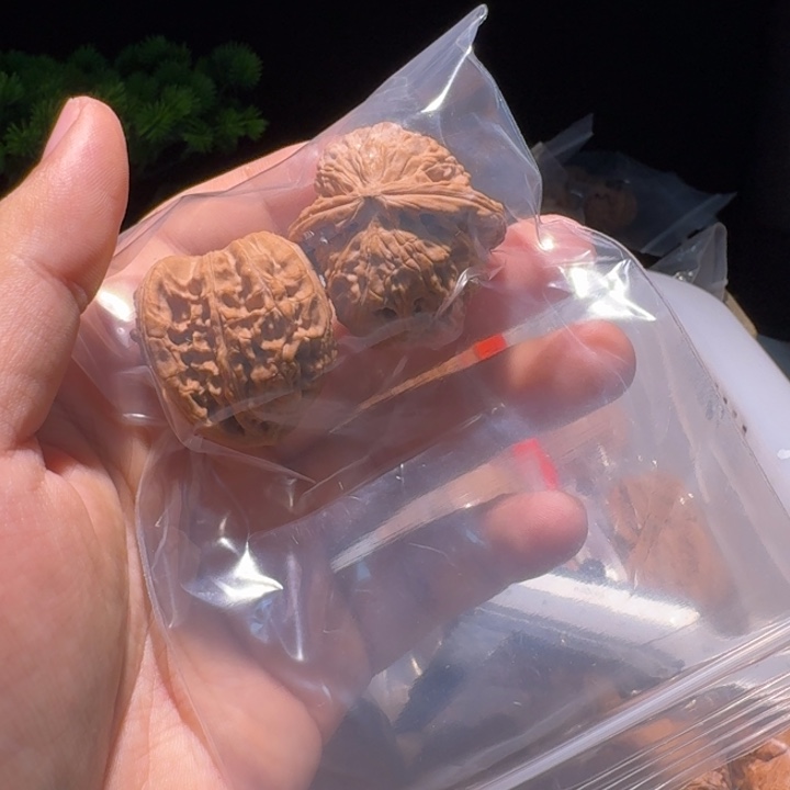 高***叔吊坠文玩核桃白狮子