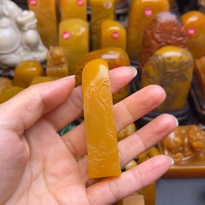 寿山石印石家***畔题材：工艺品