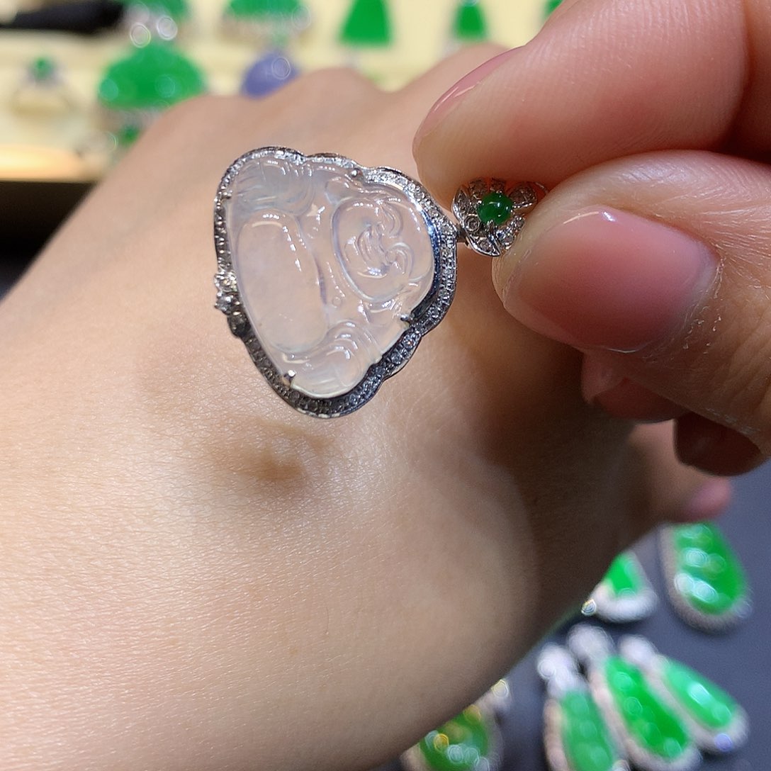 翡翠吊坠(不含链)18K金镶嵌