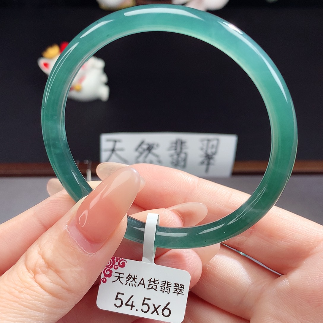 翡翠手镯（圆镯）未镶嵌