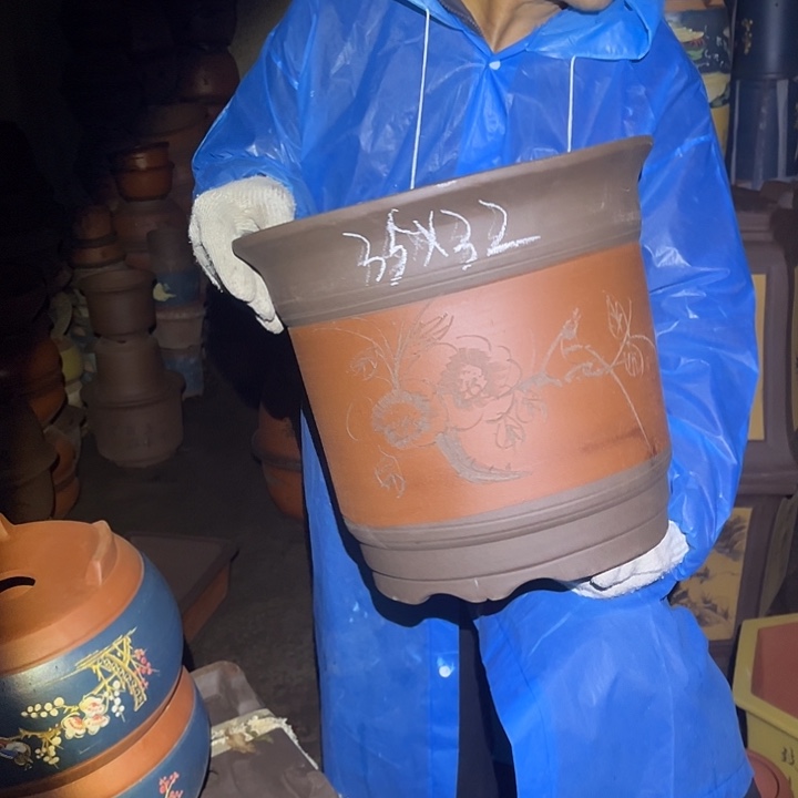 紫砂花盆紫砂花盆和小