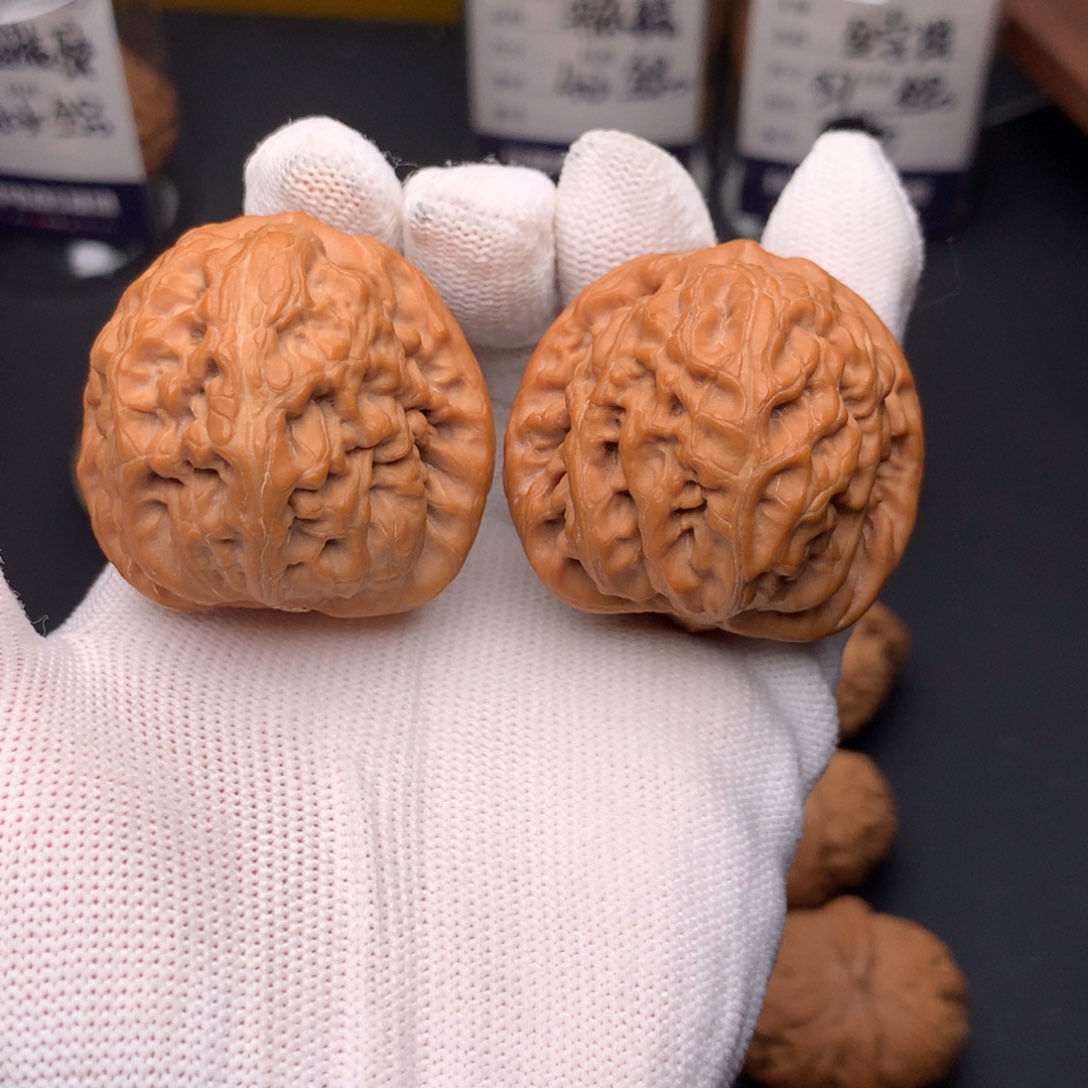 文玩核桃吊坠通****?42红锦鲤