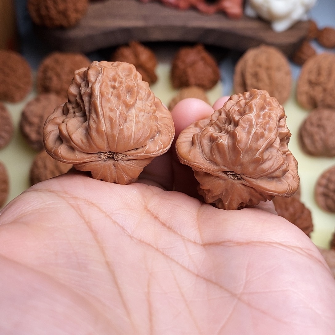 文玩核桃吊坠35白蛇谷