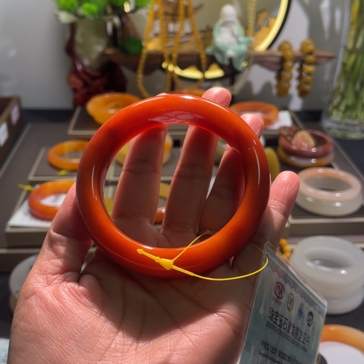 石英质玉未镶嵌手镯