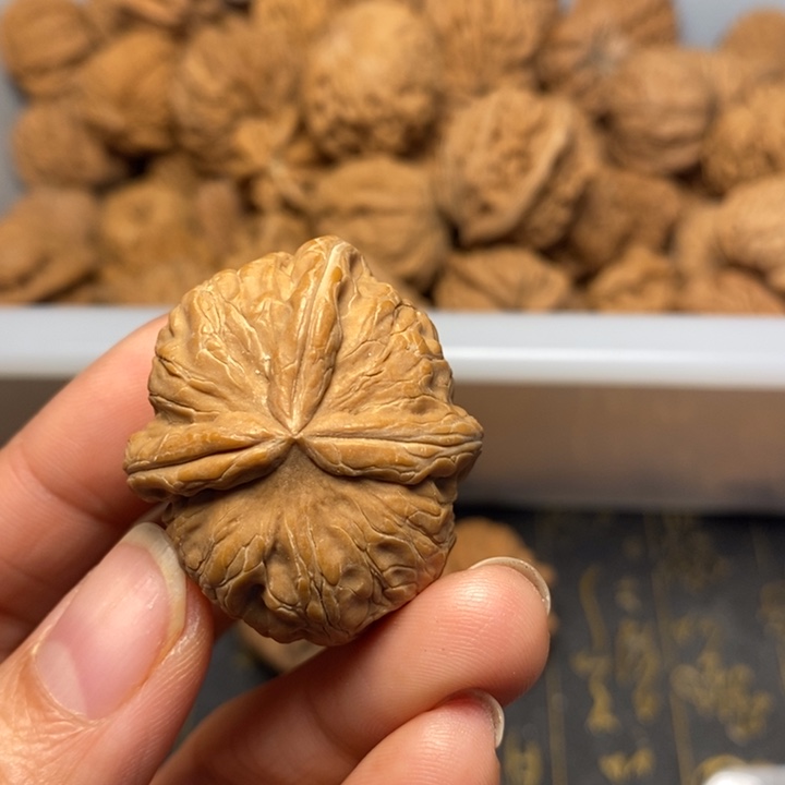 o***哥吊坠文玩核桃文玩核桃异形单