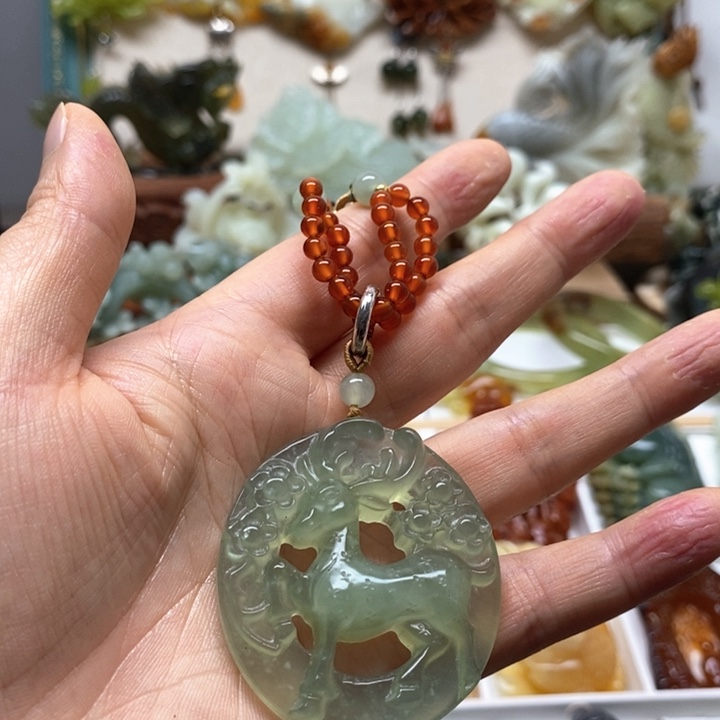 未镶嵌蛇纹石玉颈饰