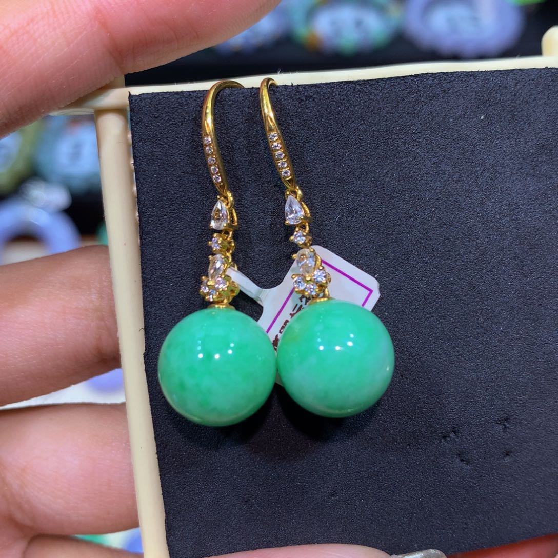 翡翠18K金镶嵌颈饰翡翠