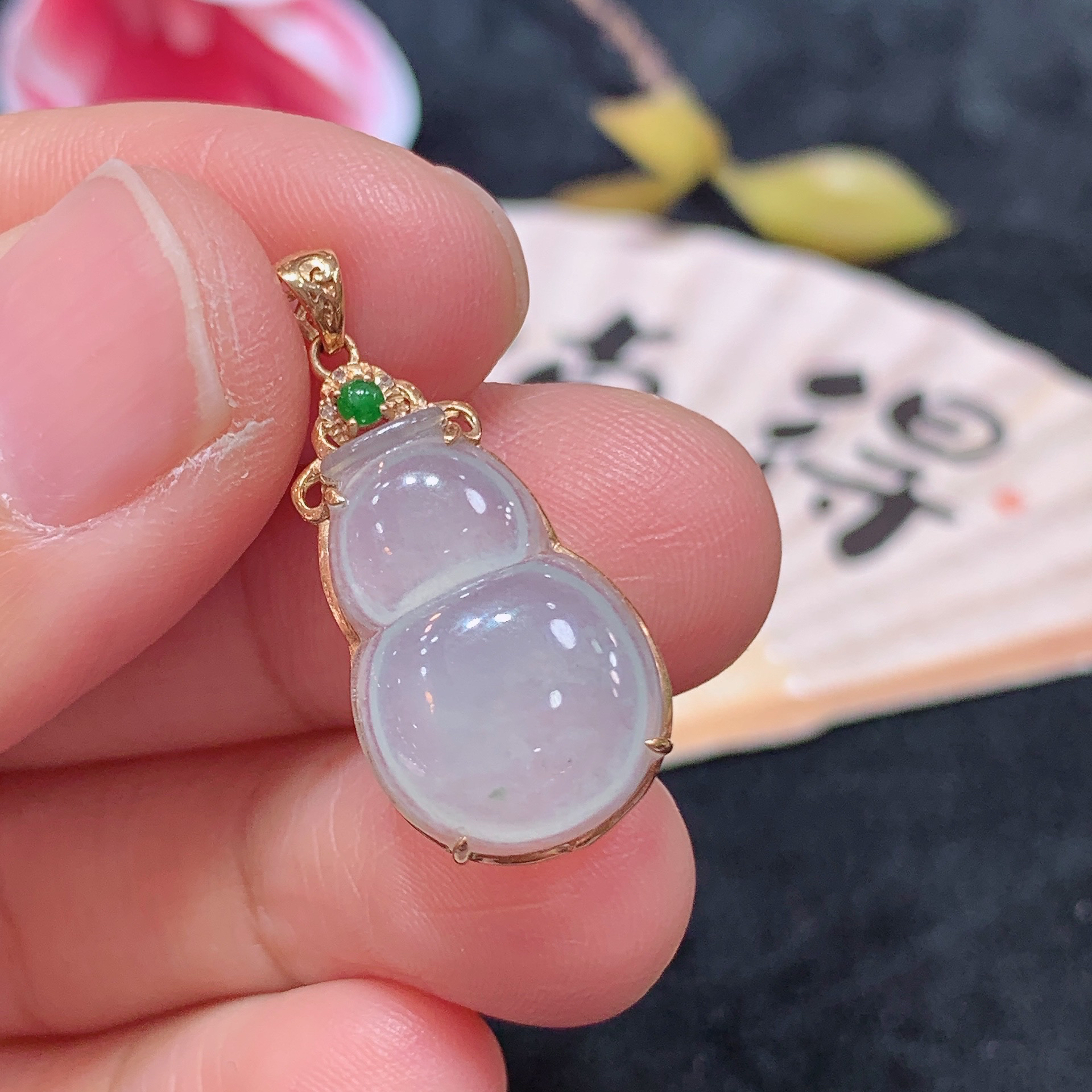 宠粉福利18k金天然A货翡翠小葫芦吊坠经典轻奢时尚