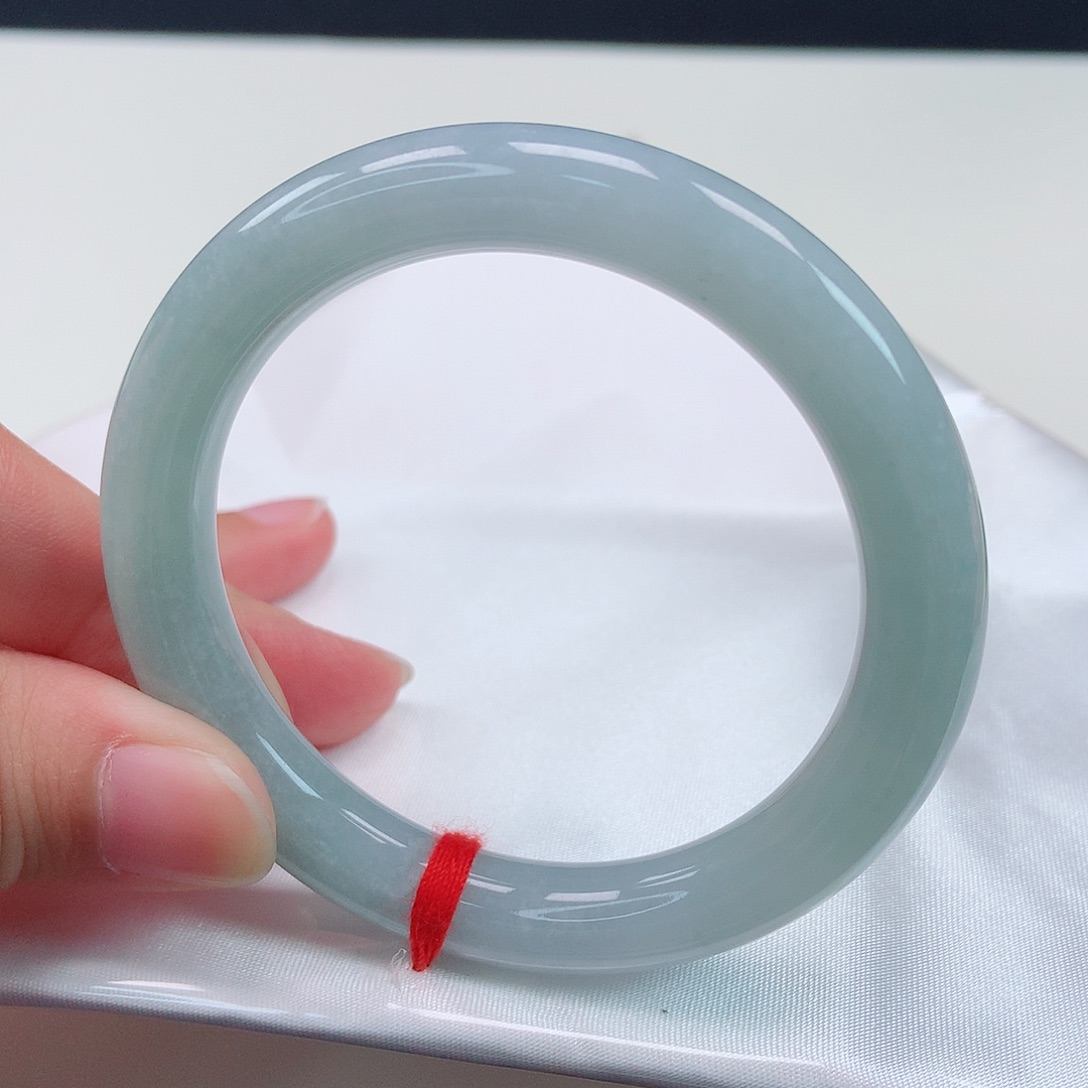 翡翠手镯未镶嵌52圆条