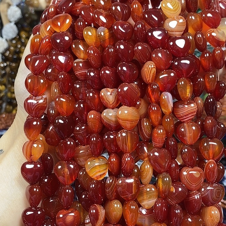 玛瑙/玉髓未镶嵌珠宝半成品缠丝玛瑙爱心卡12mm