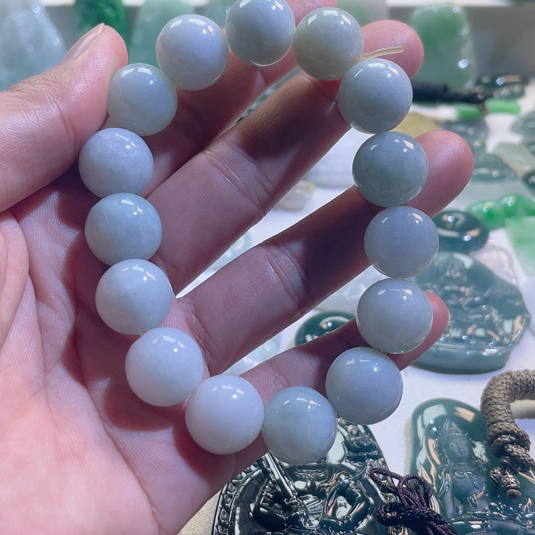 翡翠颈饰未镶嵌翡翠手串