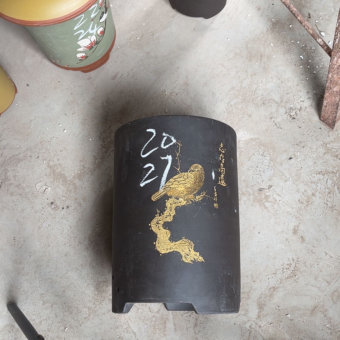 紫砂紫砂黑泥直筒大号口20志存高远