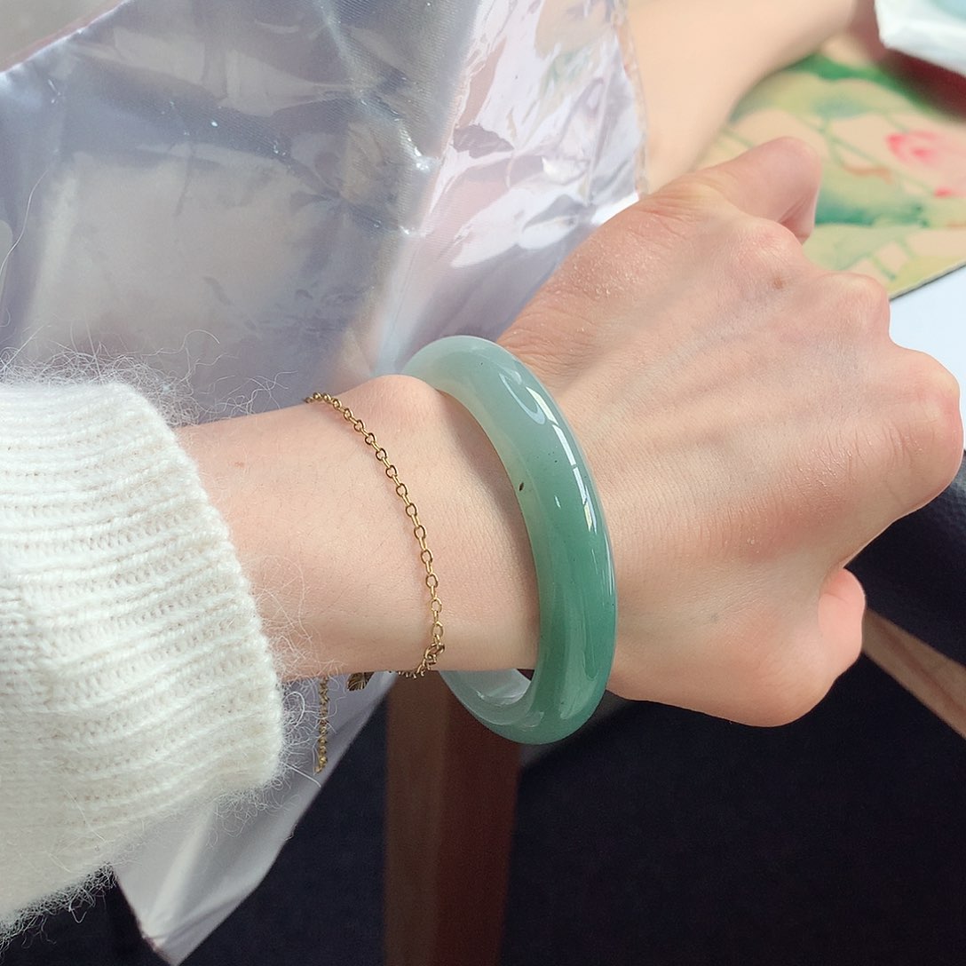 翡翠手镯未镶嵌天然翡翠55-56万内捡漏款半山水