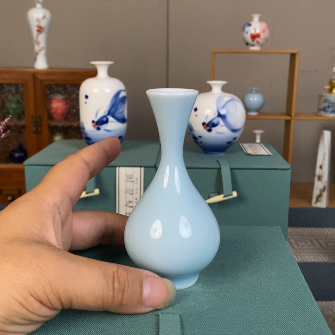 摆件景德镇瓷器精品陈列展览