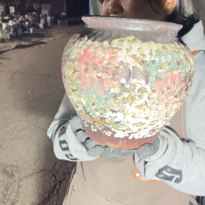 紫砂花盆口18高23瑕疵瑕疵