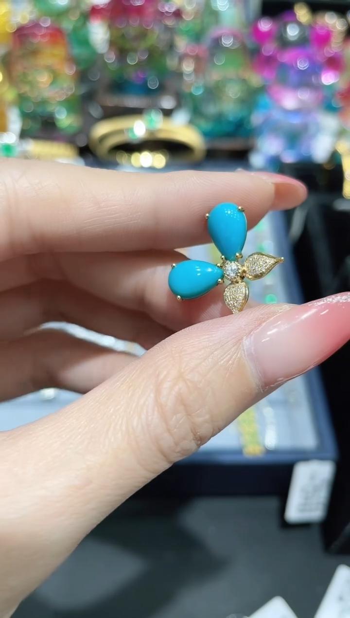 18K金镶嵌绿松石吊坠