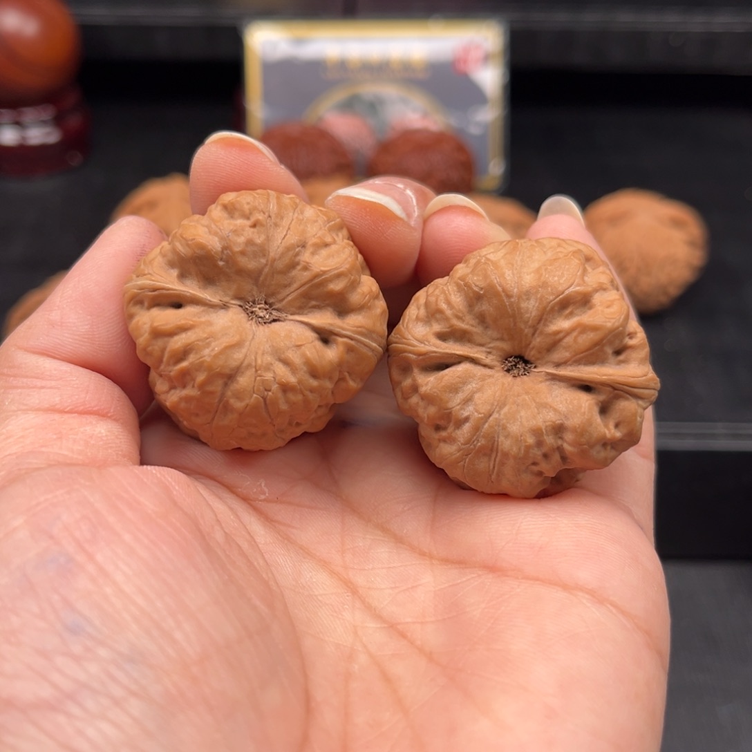 文玩核桃吊坠古蟾36