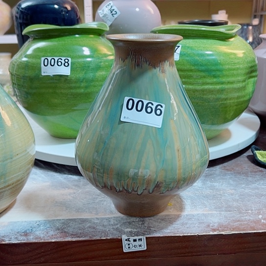 摆件高25口8。陶瓷精品摆件。0066