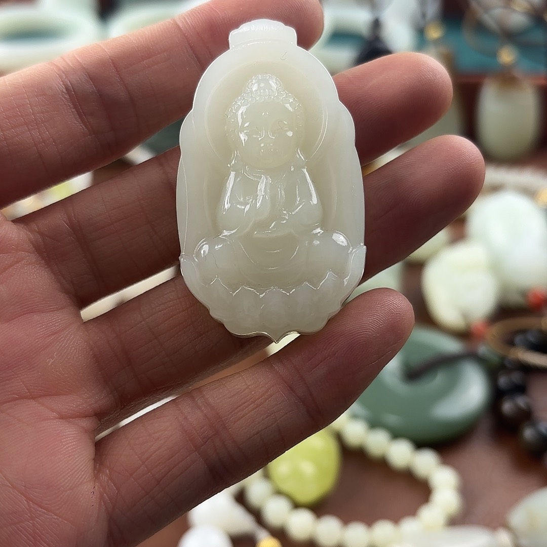 和田玉未镶嵌颈饰