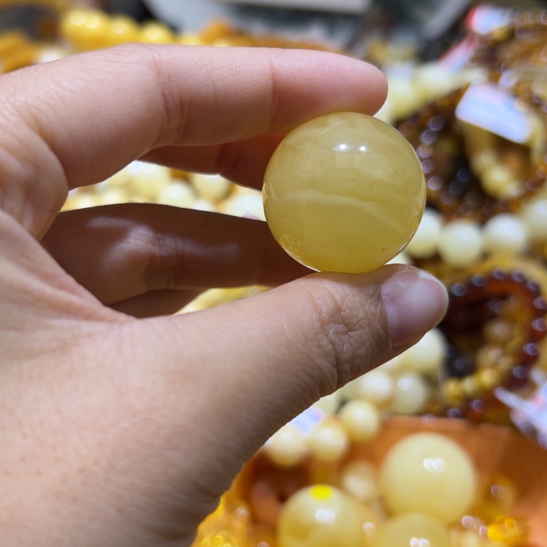 琥珀珠宝奇石未镶嵌