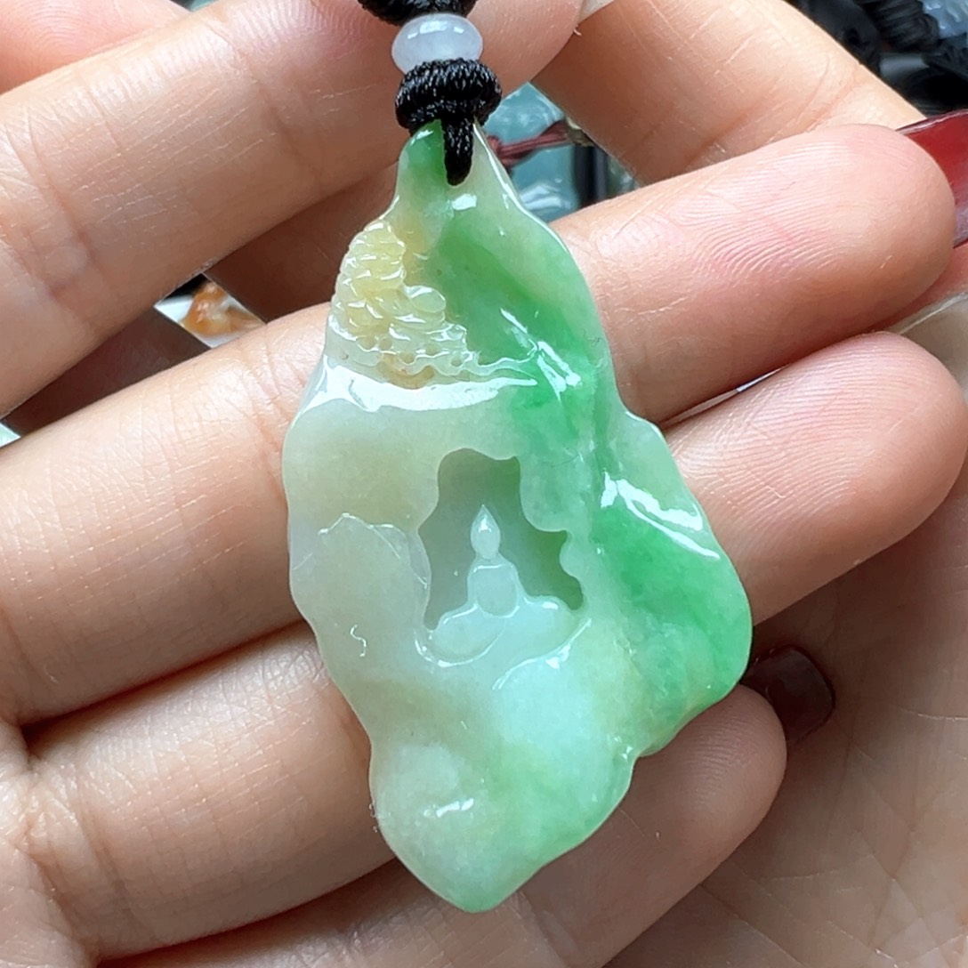 翡翠颈饰未镶嵌悟道