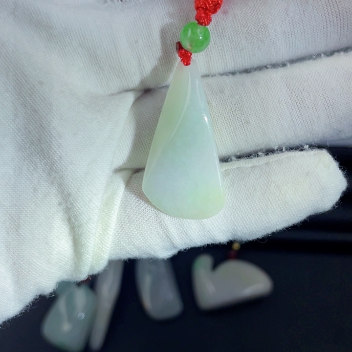 翡翠未镶嵌挂件片料