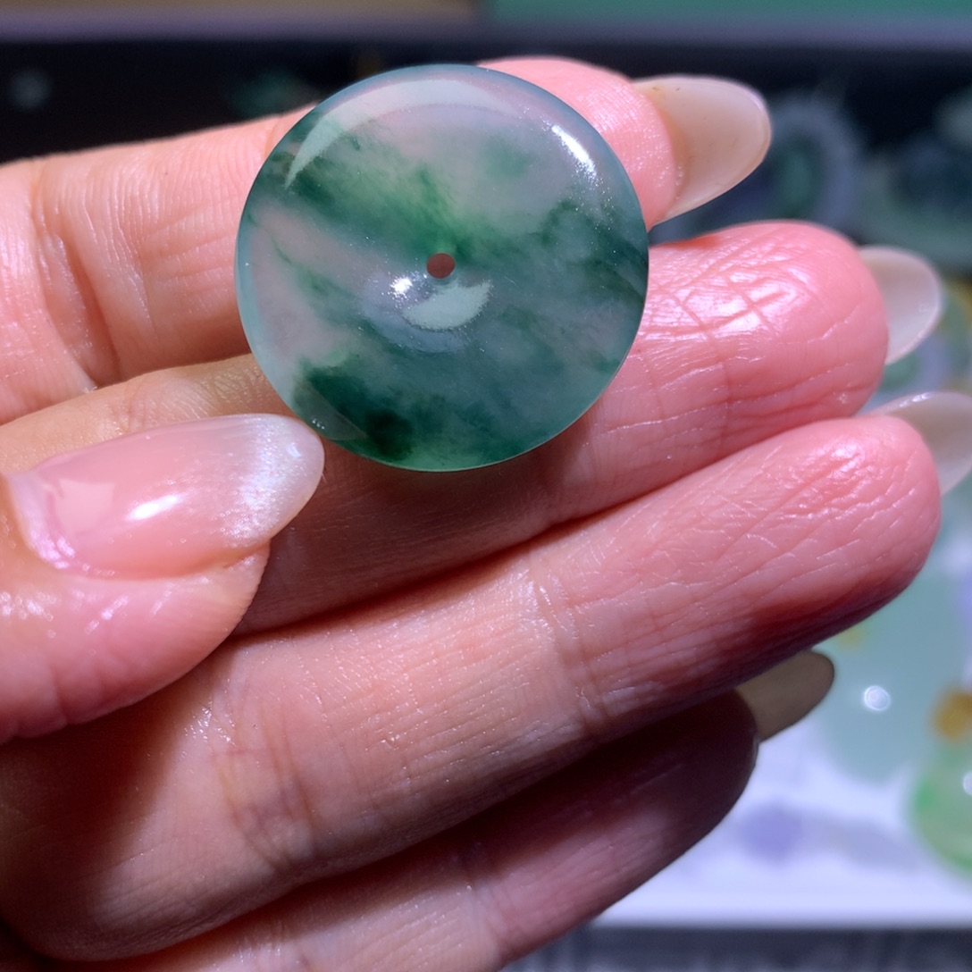 定制翡翠未镶嵌从*毛货