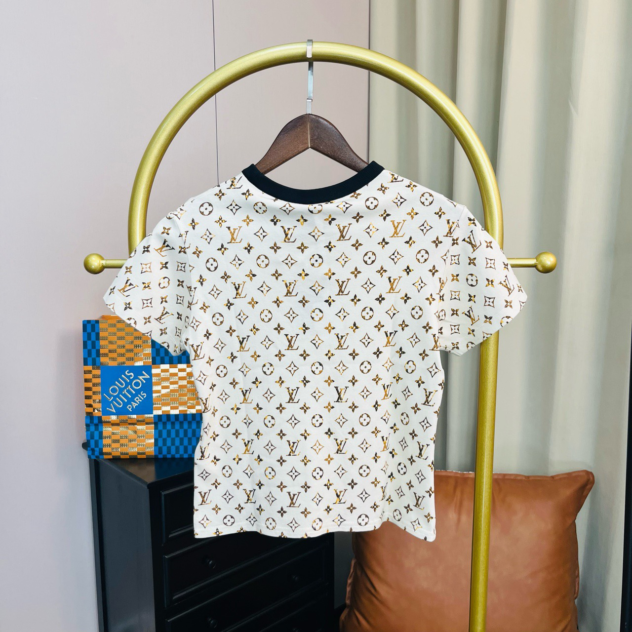 99新 LouisVuitton/路易威登 新款白色老花满印短袖 s码 99新