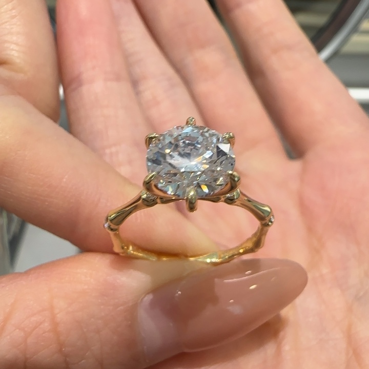 实验室培育钻石18K金镶嵌2卡竹节设计款