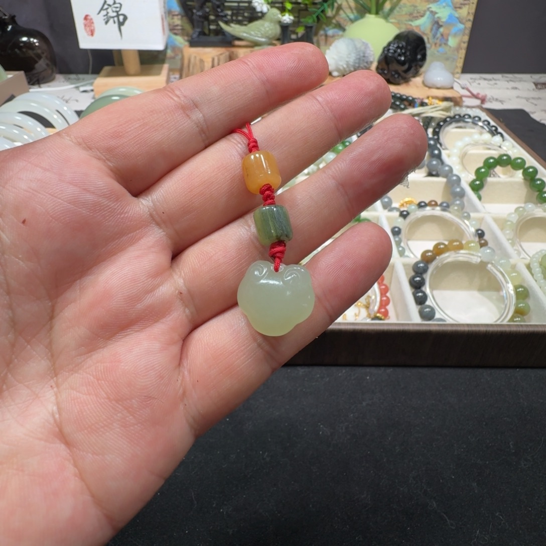 未镶嵌手镯和田玉（糖玉）